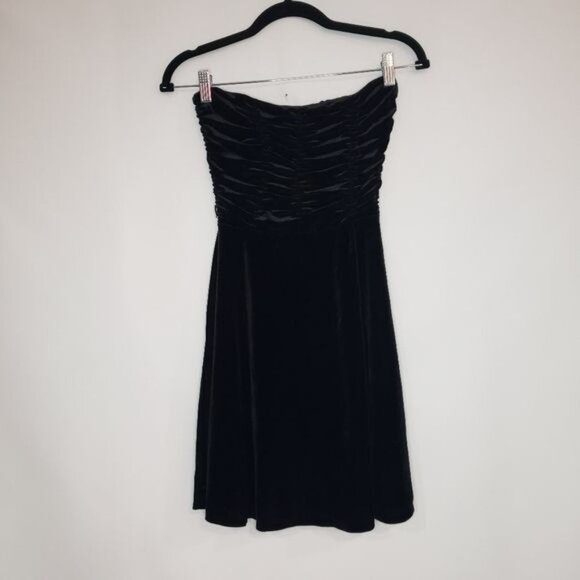 NWT Aqua Strapless Velvet Mini Dress Size S (No Sash) - Picture 2 of 8
